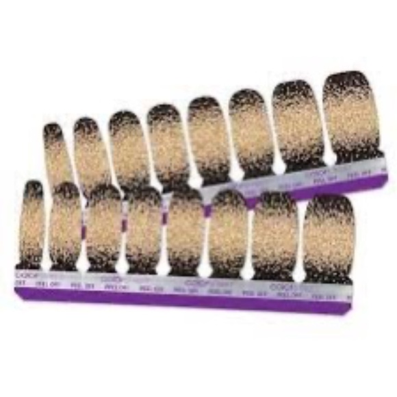 Color Street Ring It In Nail Polish Strips Black & Gold, 100% Real Polish NEW - Picture 3 of 3